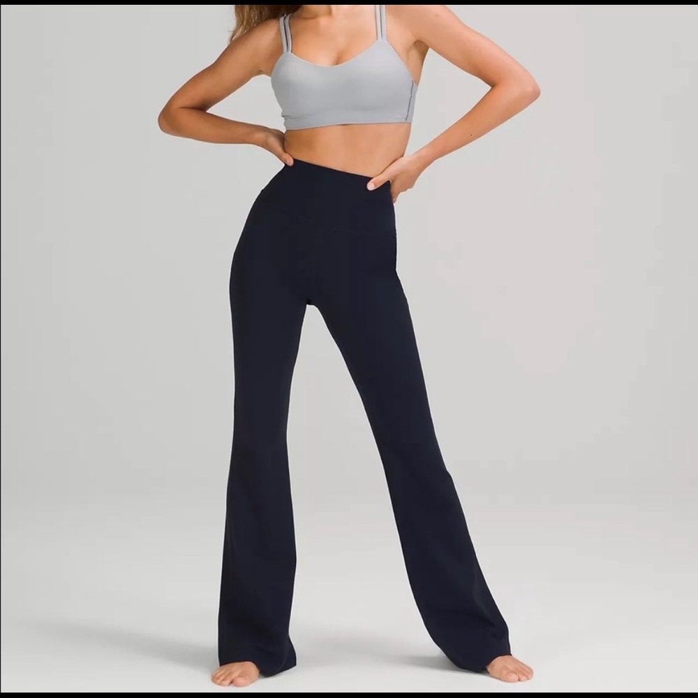 NWT Groove Super-High-Rise Flared Pant Nulu Navy Size 2